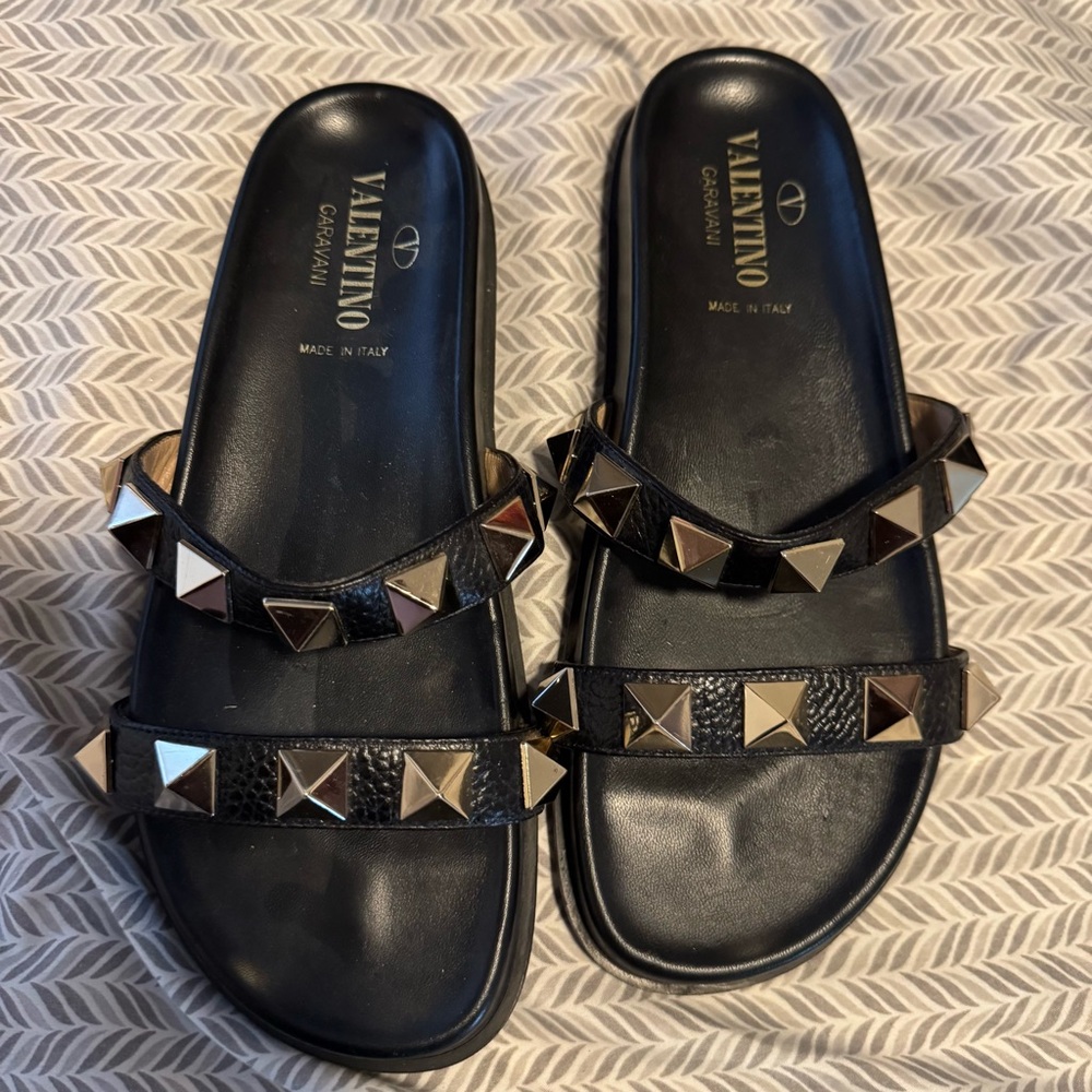 Valentino Rockstud Black Leather Slide Sandal - Picture 3 of 5